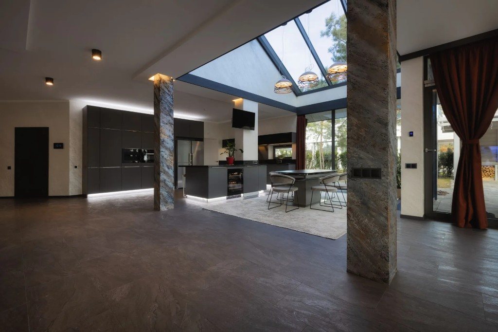 Egemen Mustafa Sener — apartment built in Ukraine (07/21)