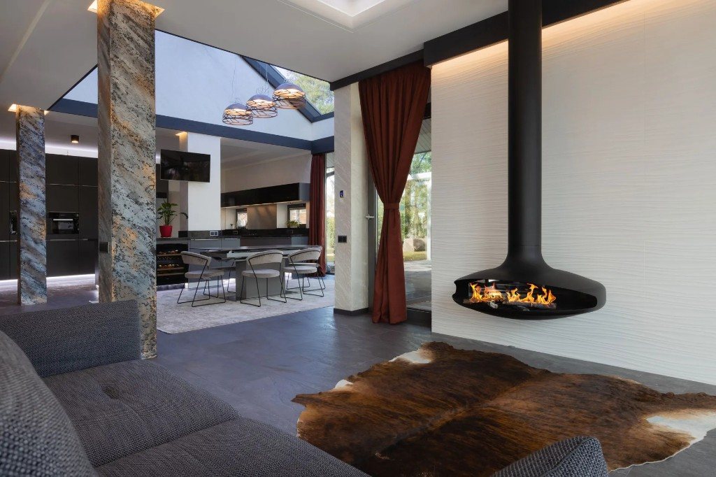Egemen Mustafa Sener — apartment built in Ukraine (10/21)