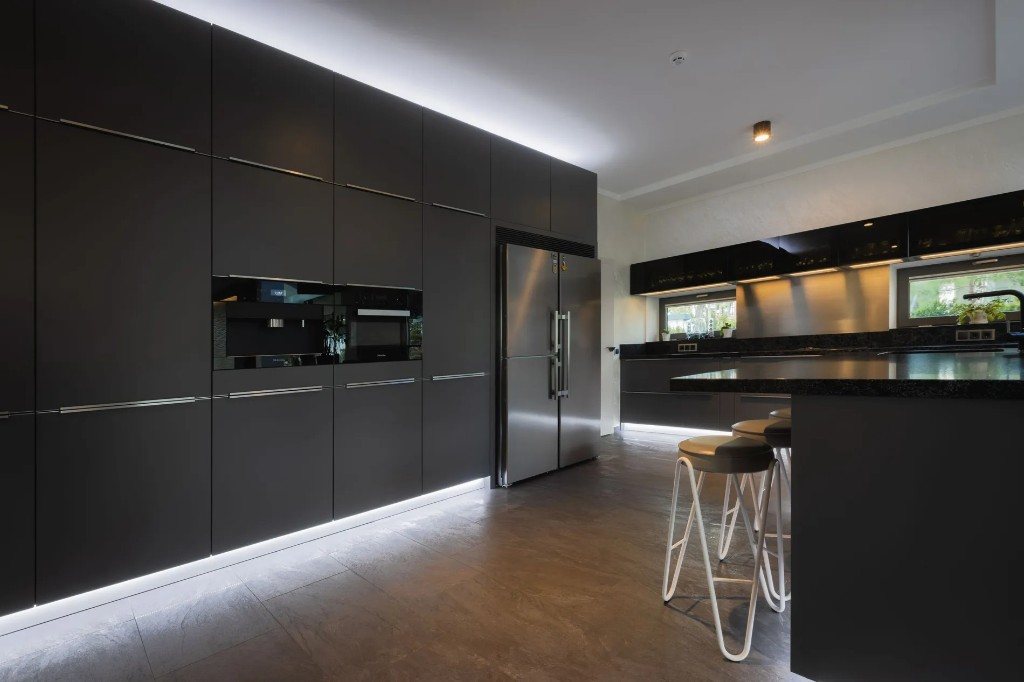 Egemen Mustafa Sener — apartment built in Ukraine (12/21)